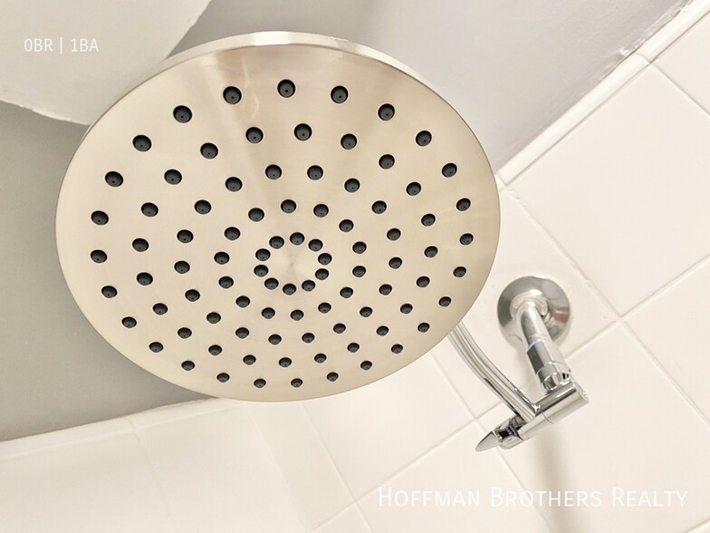 Building Photo - 854 S Oxford Ave