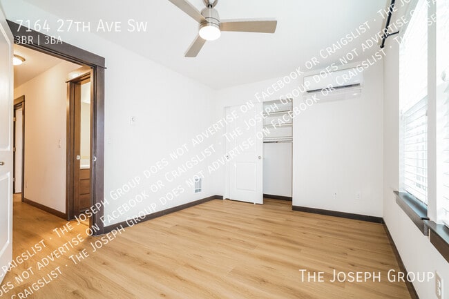Building Photo - 7164 27th Ave SW