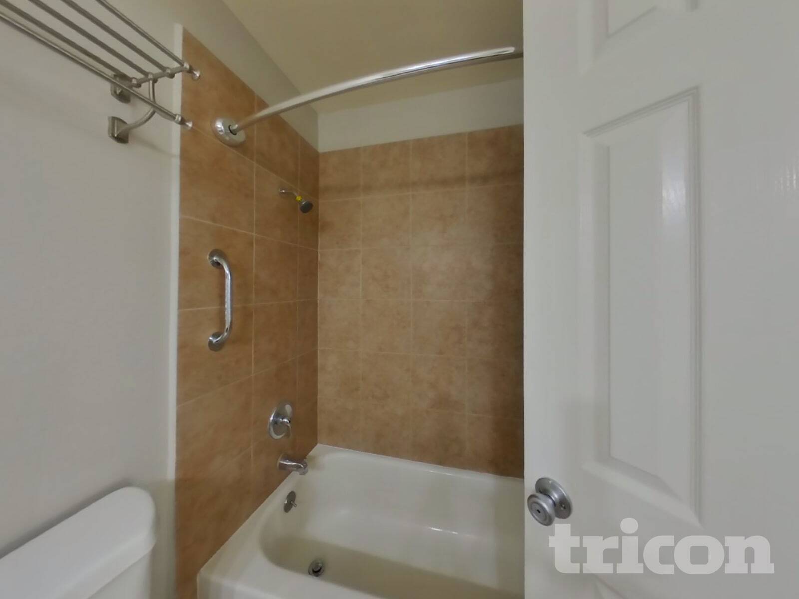 Building Photo - 1005 S Solomon