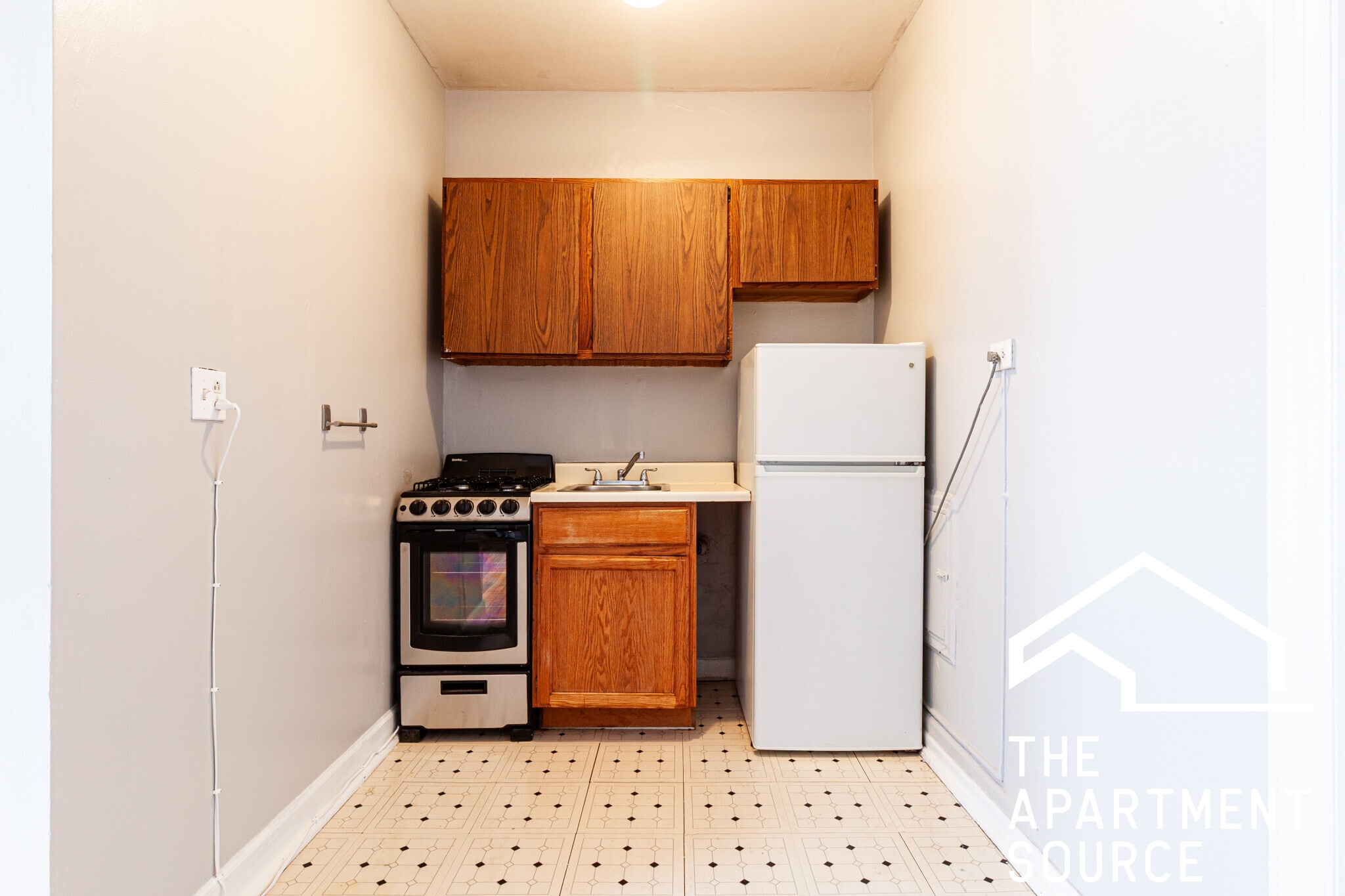 Building Photo - 1058 W George St