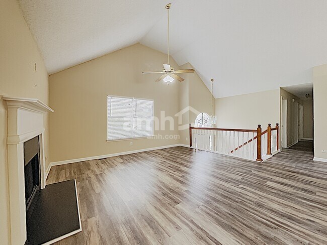 Building Photo - 7745 Poppy Dr