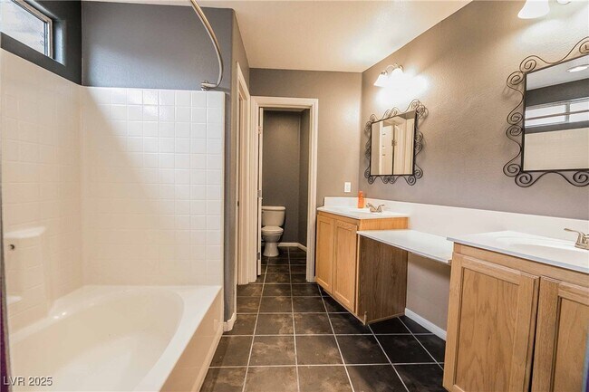 Building Photo - 10633 W Double Spring Ct
