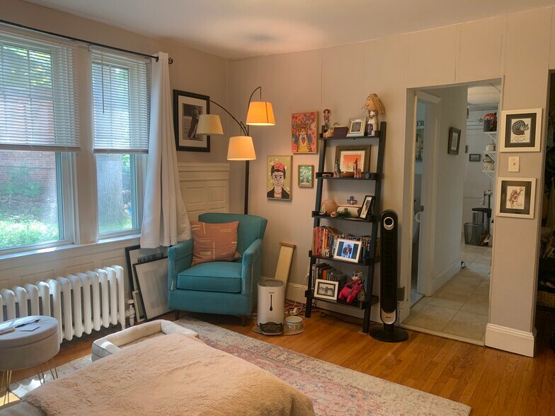 Building Photo - 48 Robinwood Ave