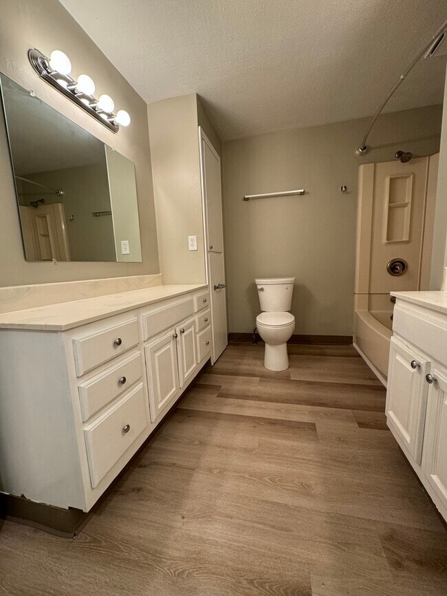 Building Photo - 3175 Karl Rd