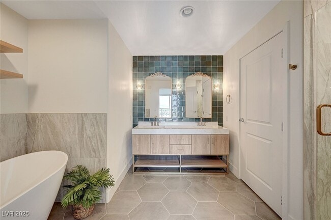 Building Photo - 8255 S Las Vegas Blvd