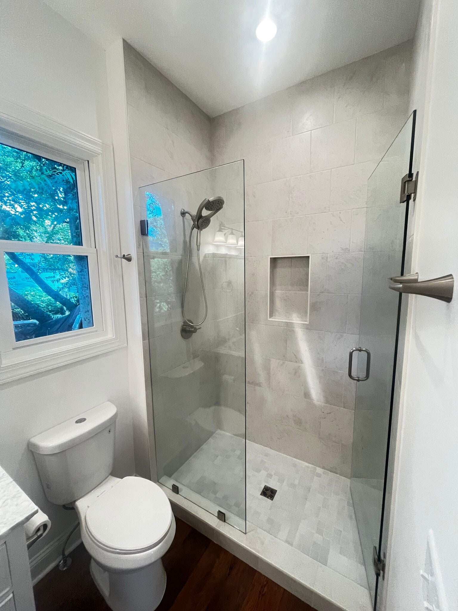 Full Bath #2 - 2101 Grantland Ave