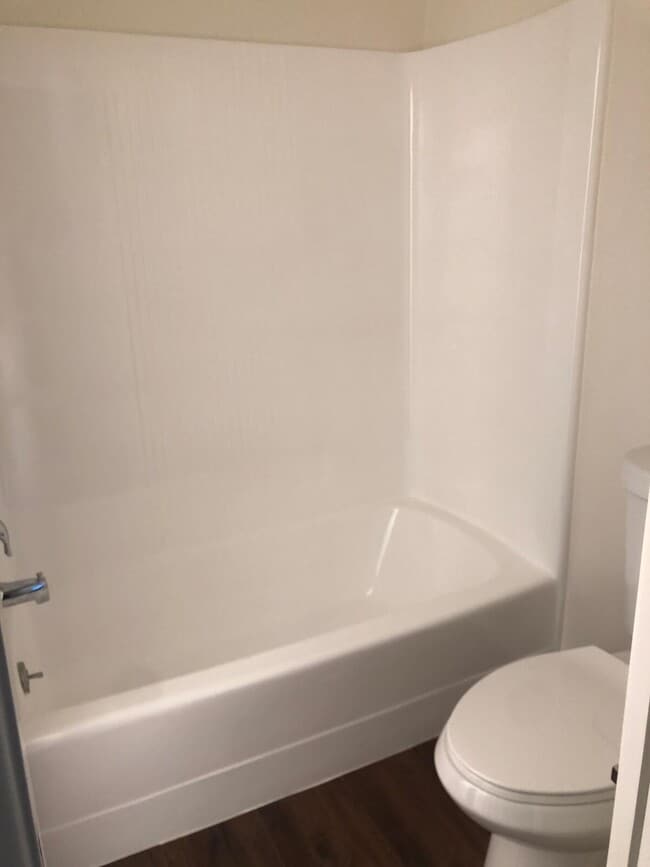 Shower - 215 S Madison Ave