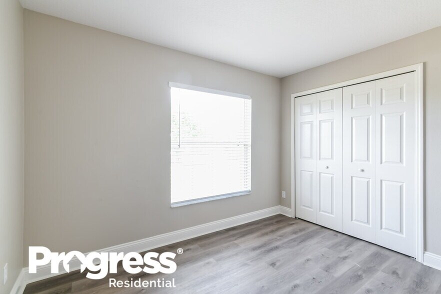 Building Photo - 13449 Silver Leaf Cir
