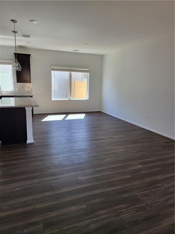 Building Photo - 209 Oldbridge Dr