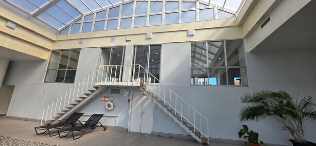 Building Photo - 1221 N Dearborn Pkwy