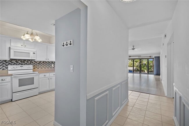 Building Photo - 15350 Moonraker Ct