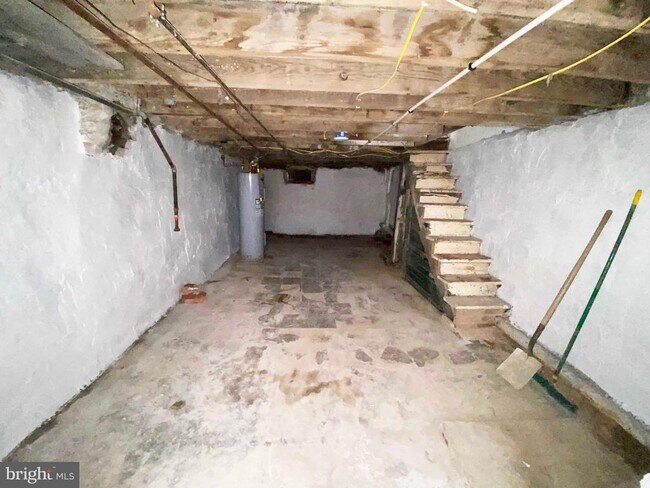 Building Photo - 3329 Malta St