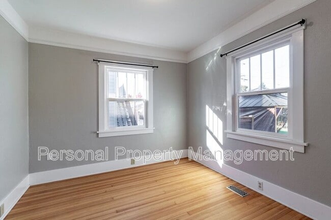 Building Photo - 3100 H St