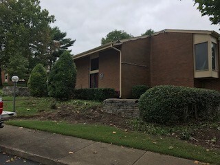 Building Photo - Newly renovated Unit Close to Downtown!