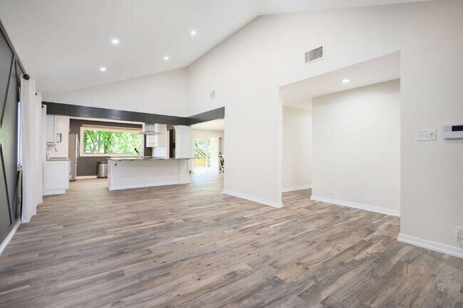 Building Photo - Updated 3 Bed / 2 Bath One-Story Home in San Antonio – Glen Wood Subdivision