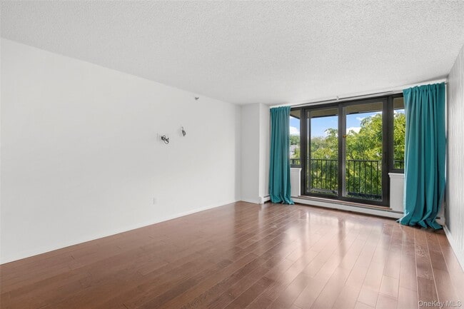 Building Photo - 25 Rockledge Ave