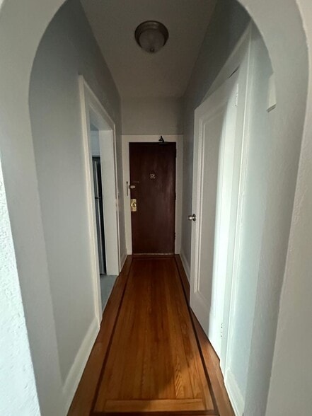 Interior Photo - Palisades Towers