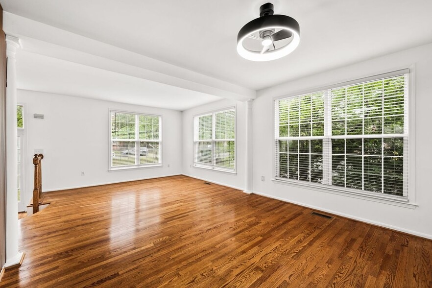 Building Photo - 6139 Donival Sq