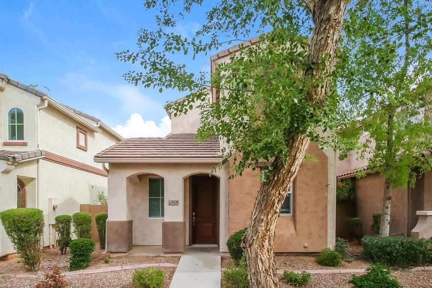 Primary Photo - 10126 E Isabella Ave