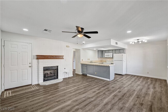 Building Photo - 4150 Sanderling Cir