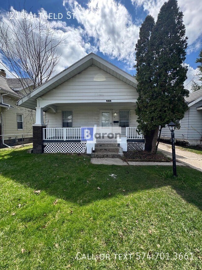 Building Photo - 214 Altgeld St