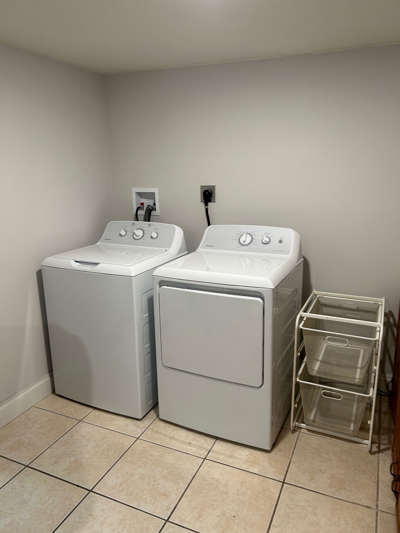 Laundry - 5723 9th St NW