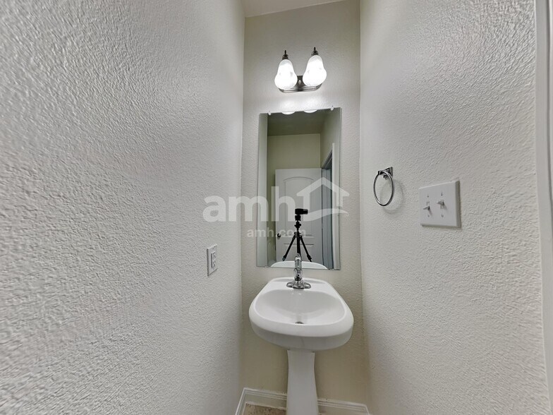 Building Photo - 4705 Merchant Trail
