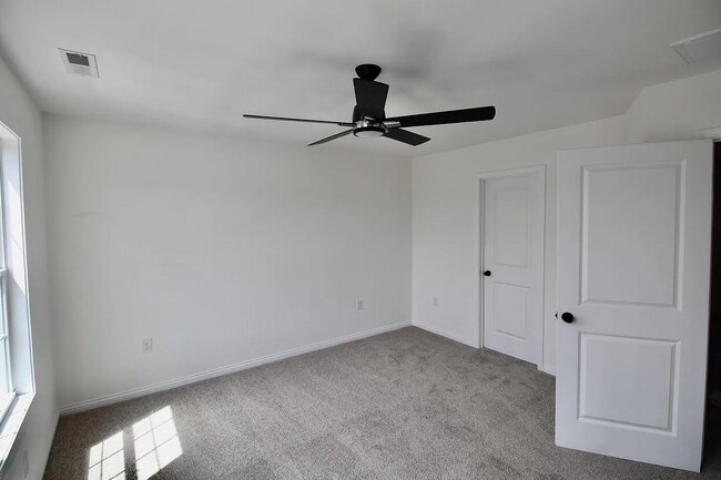 Building Photo - 1145 Appian Crossing Way