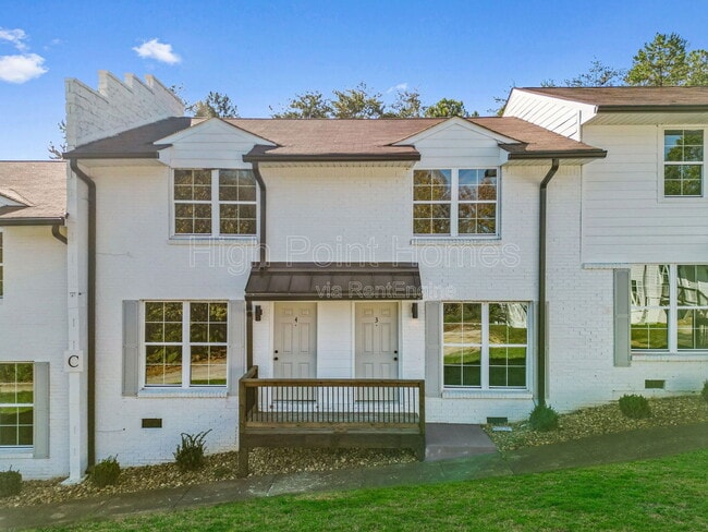 Building Photo - 400 Gallery Ln