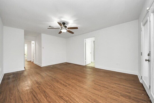 Building Photo - 11415 Ella Lee Dr