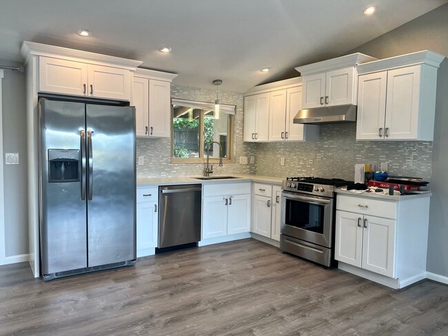 Building Photo - Remodeled Three Bedroom Home in Seaside