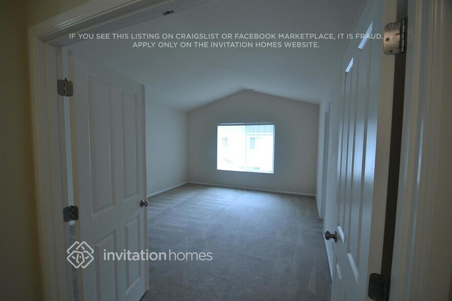 Building Photo - 6206 Park St E