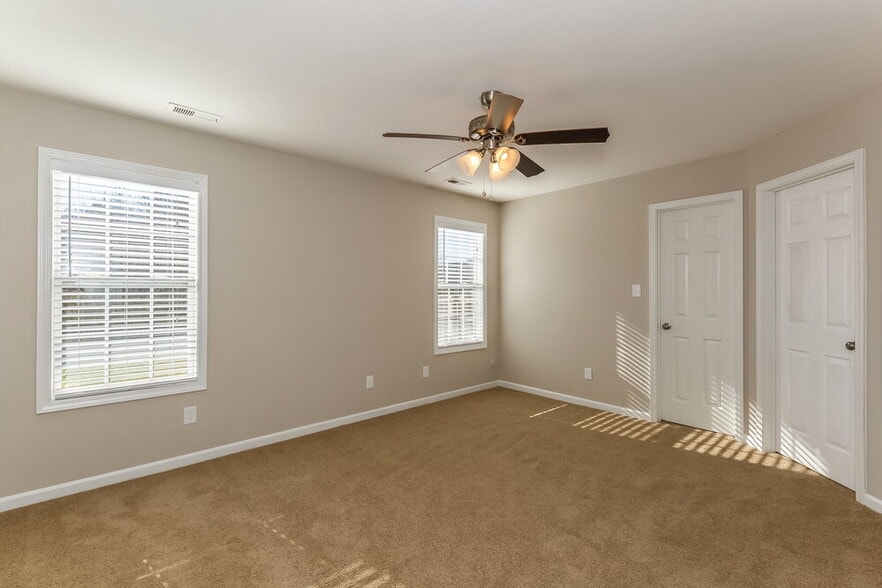 Building Photo - 3012 Sunlight Path Dr