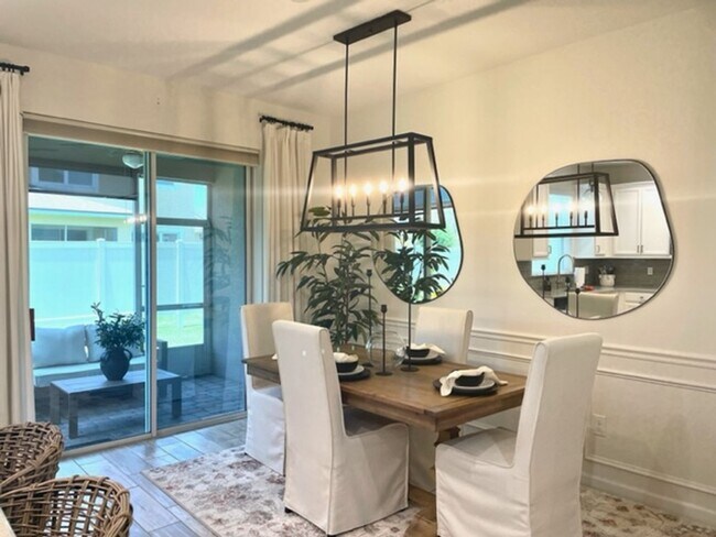 Building Photo - 3/2.5 ANNUAL/FURNISHED  TOWNHOUSE- GORGEOU...