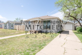Building Photo - Welcome to 4116 Monroe! This beautiful com...