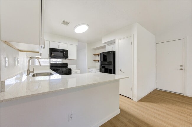 Building Photo - 22323 Indian Ridge Dr