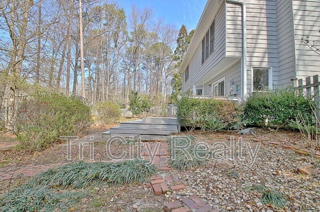 Building Photo - 404 Topaz Trail