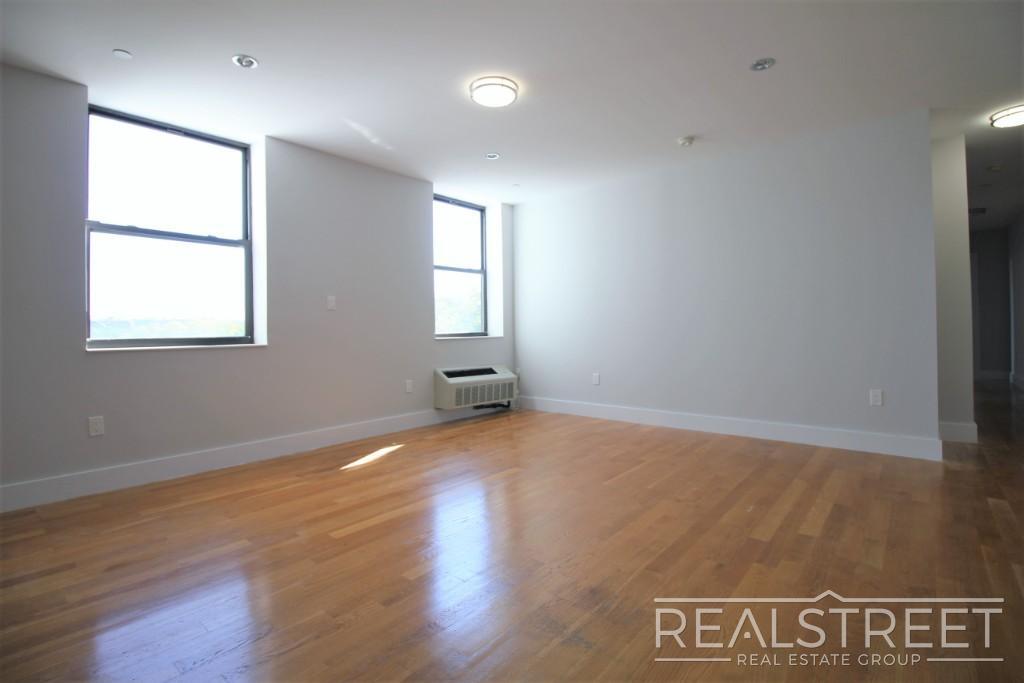 Building Photo - LUXURY 3 BR in Queens!