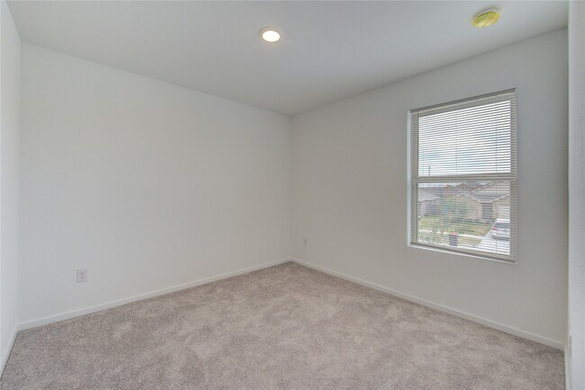 Building Photo - 9910 Oakheath Blf Dr