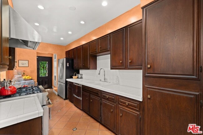 Building Photo - 22620 Dolorosa St