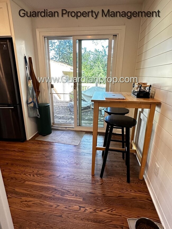 Building Photo - St Louis Park Renovated Single Family Home...