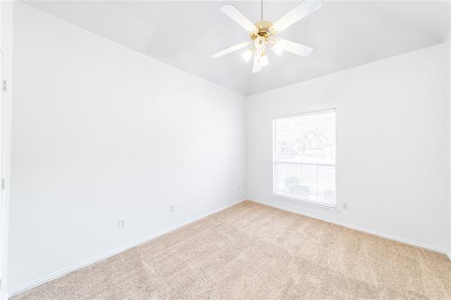 Building Photo - 3200 Heatherbrook Dr