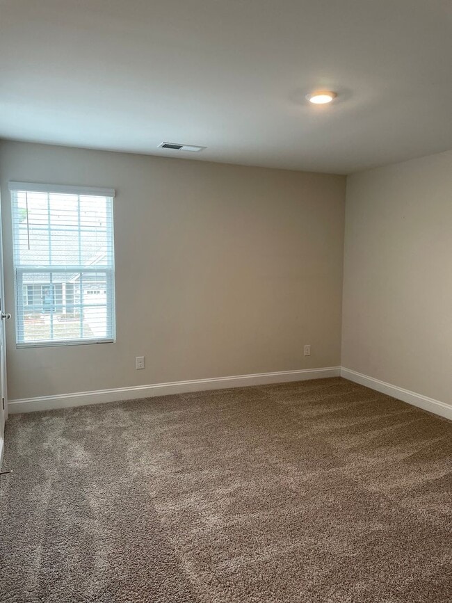 Building Photo - Spacious 3 bed 2.5 bath home in Fort Mill, SC