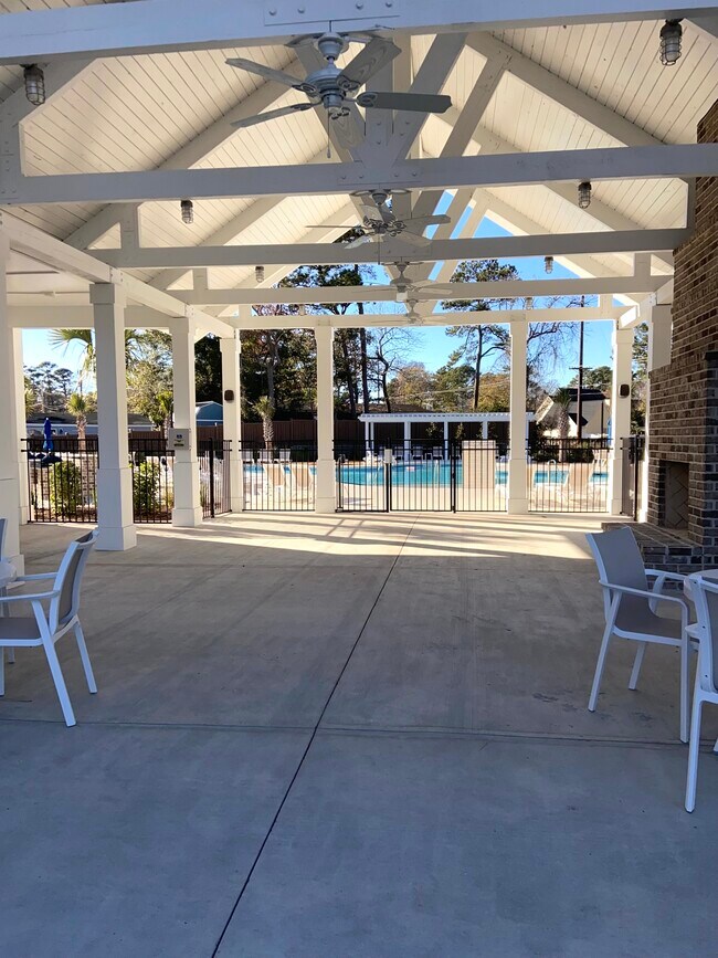 Building Photo - 3336 Mid Summer Ln