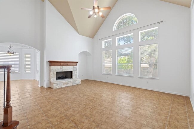 Building Photo - 16304 Fincastle Dr