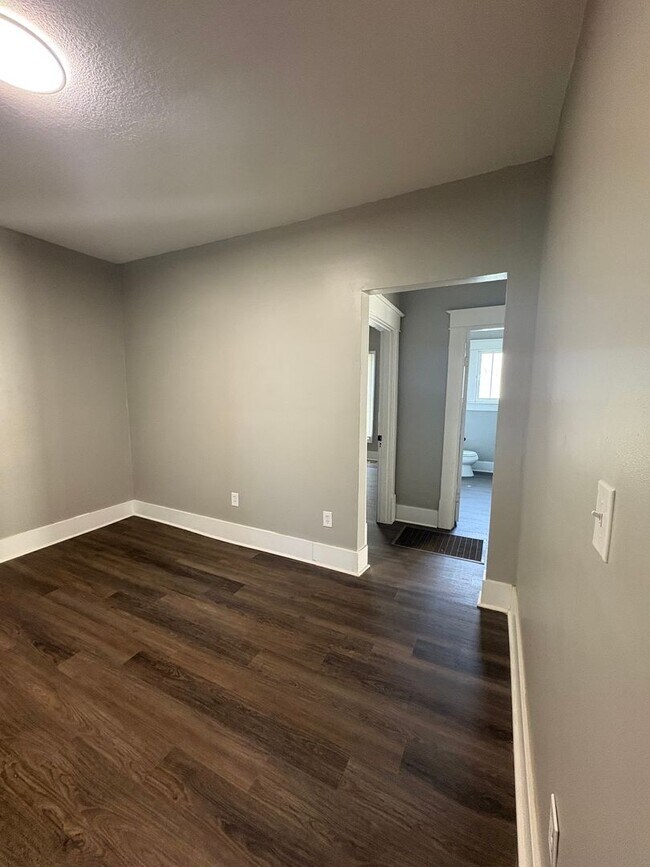 Building Photo - A charming 3-bedroom, 2 bath House