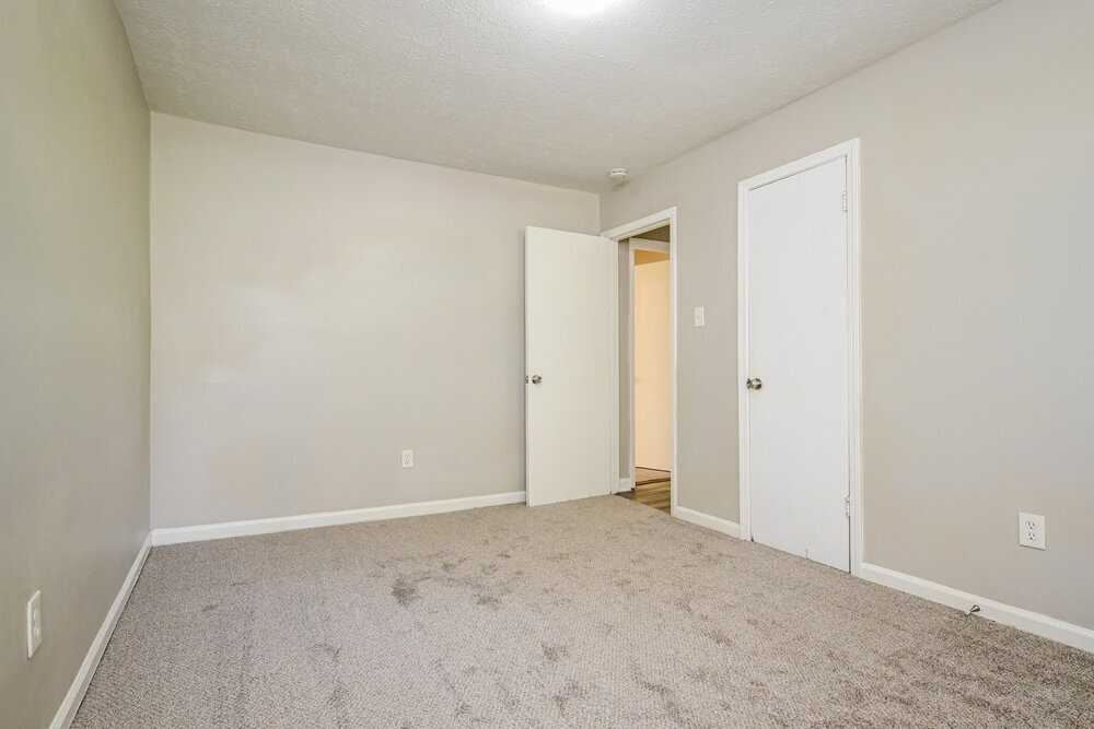 Building Photo - 3074 Menlo Park Dr