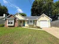 Building Photo - NEW STAINLESS APPLIANCES COMING!!  Renovat...