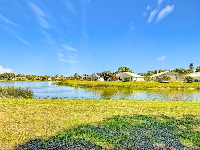 Building Photo - Spacious 4-Bedroom Retreat with 2 Baths in Brandon - 2103 Sq. Ft. of Comfort Awaits!