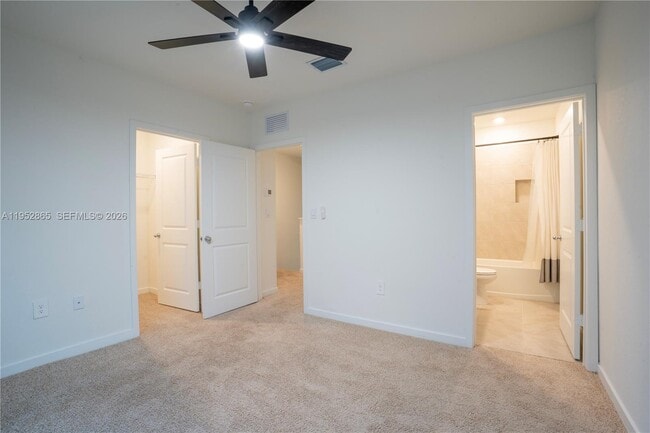 Building Photo - 528 NE 1st St